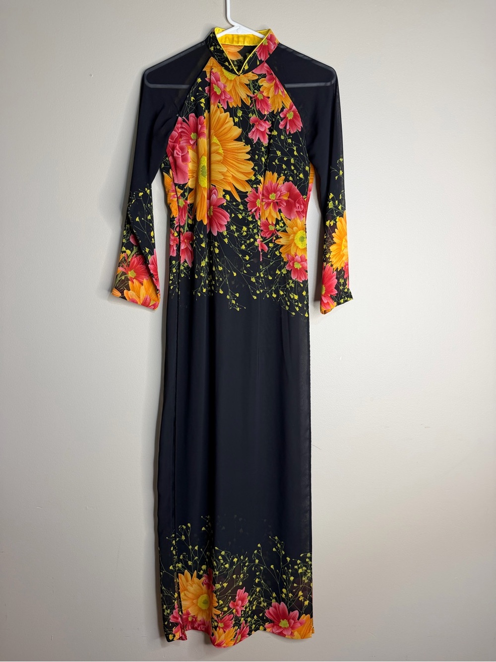 Handmade Vietnamese ao dai Black (chest 88cm, waist 74cm) No Pants